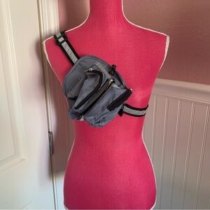 👗Greyish Blue Cross Body Water Bottle Holder with Pockets, Waterproof